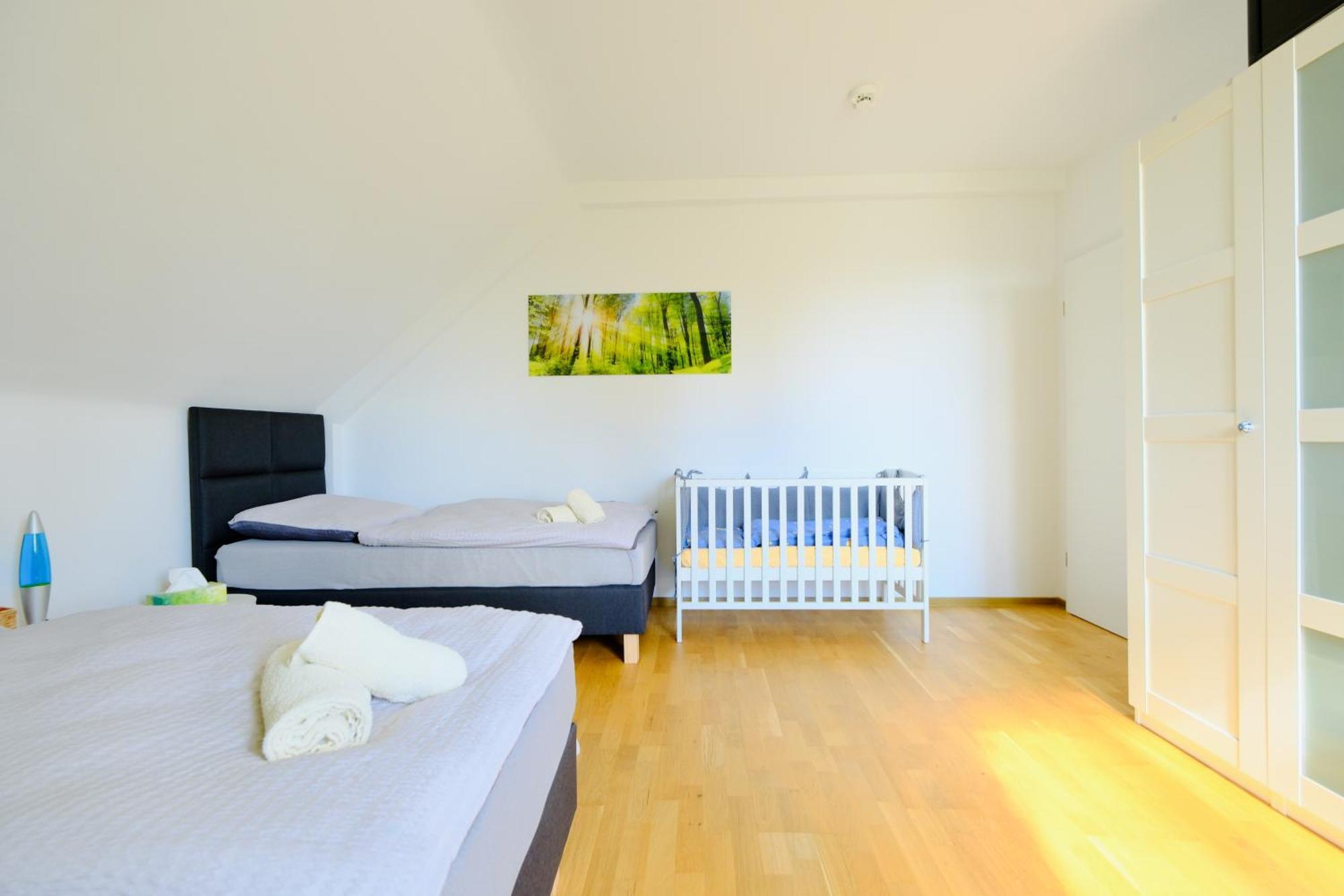 Happybnb - Stilvolles, Naturgelegenes Apartment Mit Blick Auf Den Mittellandkanal Und Die Wasserstadt Hannover - Kamin, Parken Und Spielplatz Exterior photo